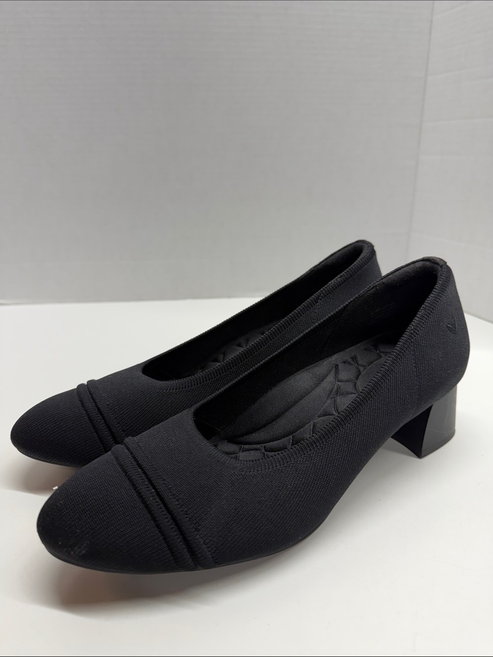 Vivaia Julie Pro Stretch Knit Pumps Round Toe Comfortable Block Heels Black 10